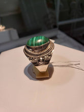Load image into Gallery viewer, Oval Shaped Cushioned Malachite with Cable Silver Design