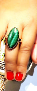 Oval Shaped Cushioned Malachite In Sterling Silver Design