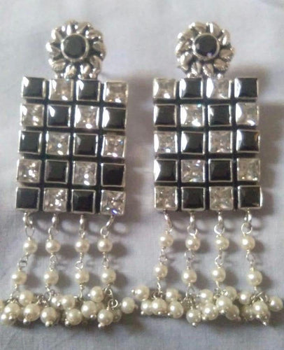 Traditional Indian handcrafted earrings made in 925 Silver with High quality Stone and White beads