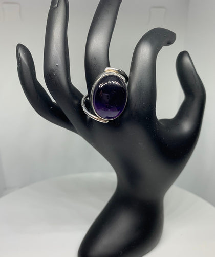DEEP PURPLE AMETHYST 10 Caret Oval Ring In Art Décor Sterling Silver Setting, Unique Rare Gemstone Ring Gift Ideas