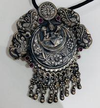 Load image into Gallery viewer, Indian Traditional Pendant made in 925 Sterling Silver.