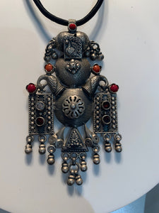 Indian Traditional Pendant made in 925 Sterling Silver.