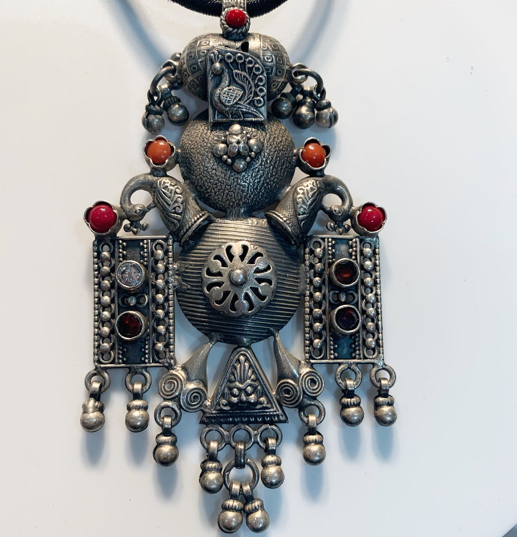 Indian Traditional Pendant made in 925 Sterling Silver.