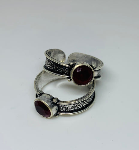 Toe Ring- Red Garnet